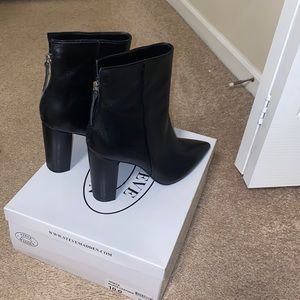 STEVE MADDEN Trista Booties